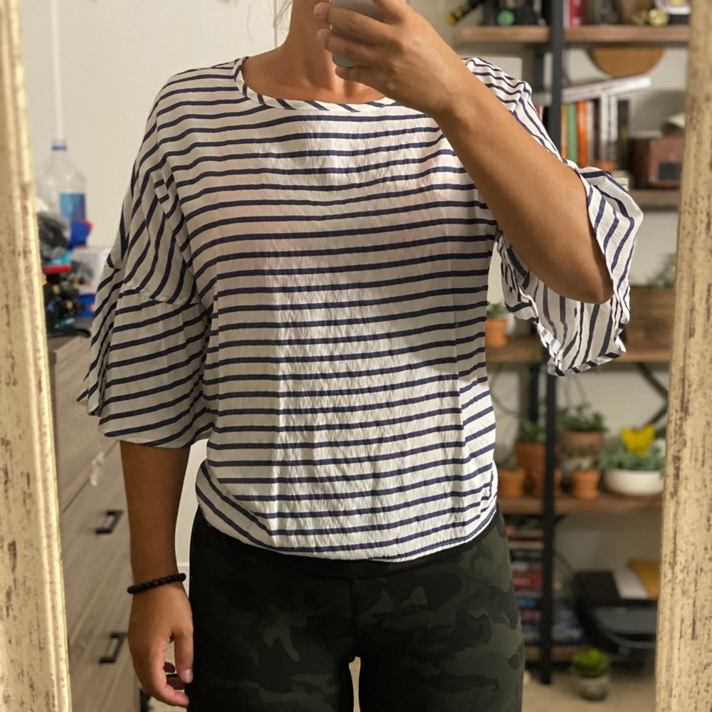 NWT Express tie back top